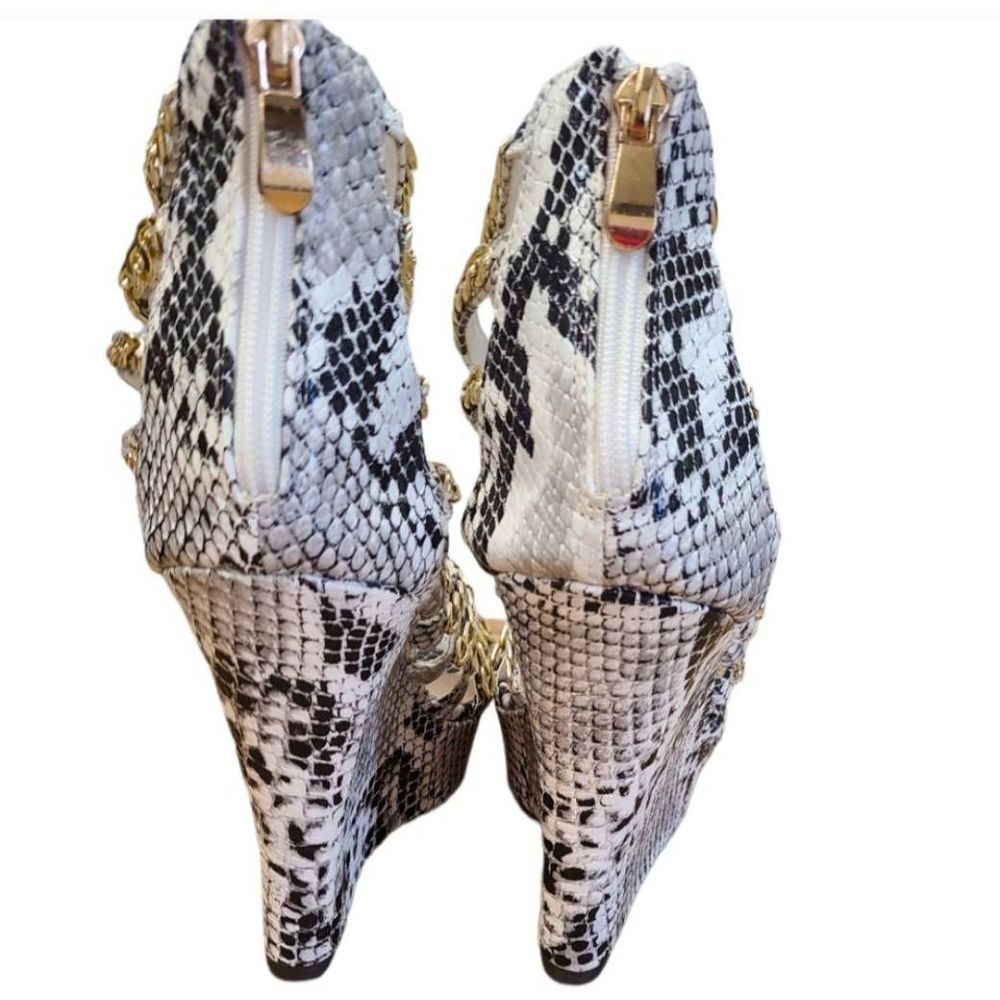Loue & Athena Snakeskin Print Chain Wedges Size 7 - Picture 6 of 9